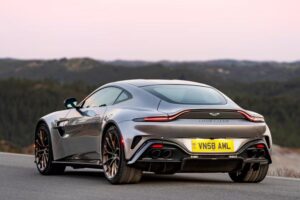 Aston Martin Vantage 2025: Más salvaje, más refinado, más Vantage que nunca Gaydon, Inglaterra.